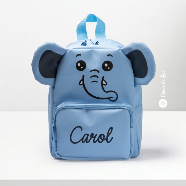 mochila infantil de elefante personalizada con el nombre de Carol.